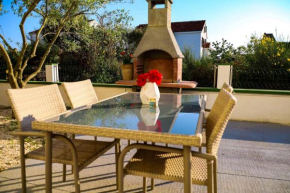 Eigentumswohnung Mit Balkon, Meerblick, Pool Und Bbq